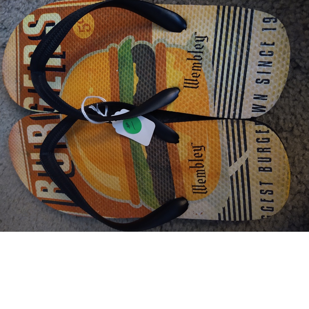 BNWT -WEMBLEY - BURGERS - FLIP FLOPS - L-XL - Picture 4 of 5